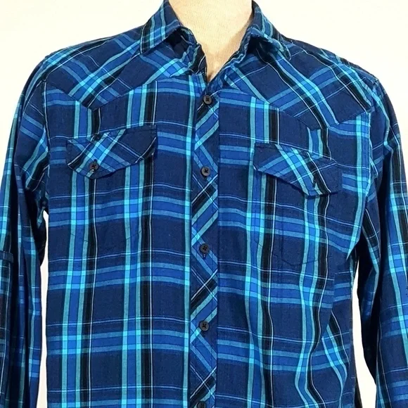 Men's blue plaid shirt size large. - Picture 3 of 5
